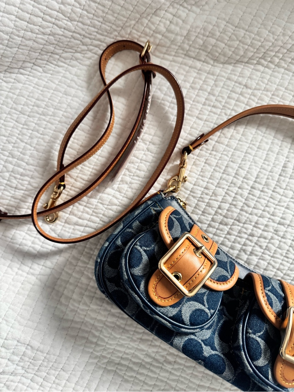 Coach Ashton Bag in Signature Denim - Picture 2 of 5